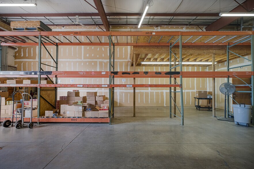 More Photos Of 5237 Commerce Cir, Indianapolis Warehouse For Sale