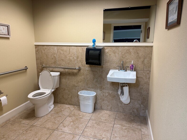 More Photos Of 221 W State Road 434, Longwood Office For Sale