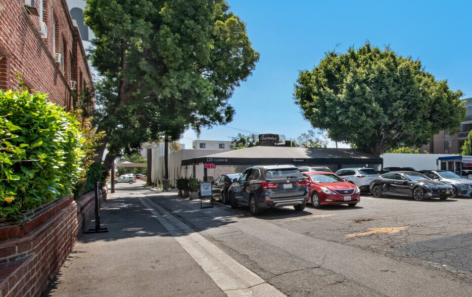 More Photos Of 9730-9732 Wilshire Blvd, Beverly Hills Medical For Lease