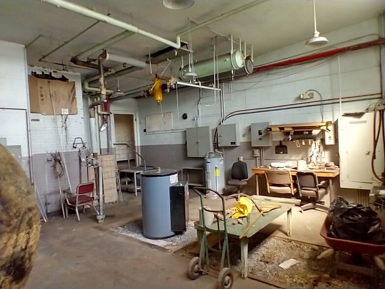 More Photos Of 662 Airport Rd, Punxsutawney Self Storage For Sale