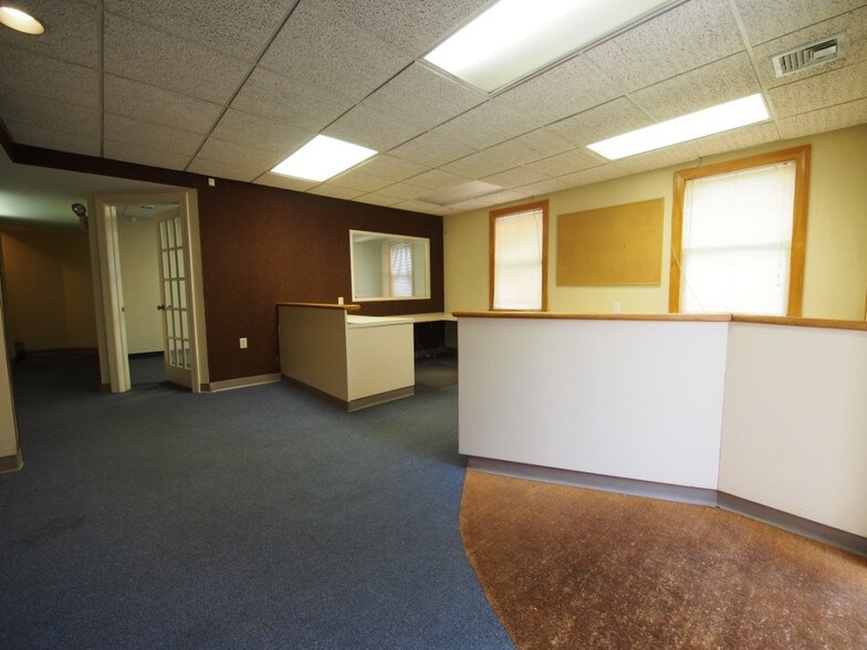 More Photos Of 2494 Whitney Ave, Hamden Office For Lease