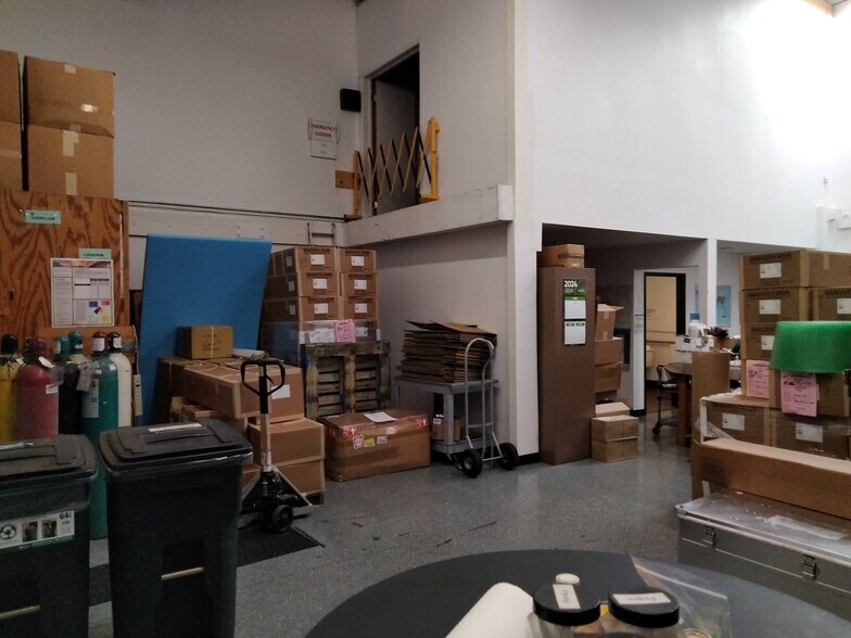 More Photos Of 4125 Market St, Ventura Light Manufacturing For Sale