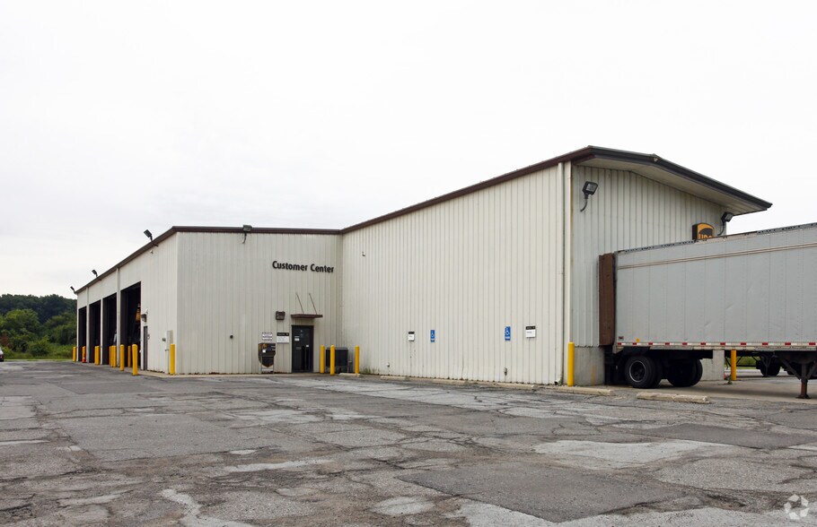 Primary Photo Of 15400 S Telegraph Rd, Monroe Truck Terminal For Sale