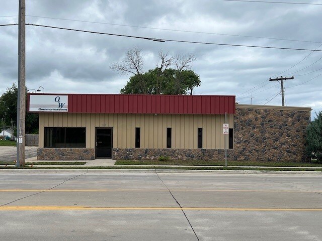 More Photos Of 2040 North Ave, Sheboygan Warehouse For Lease