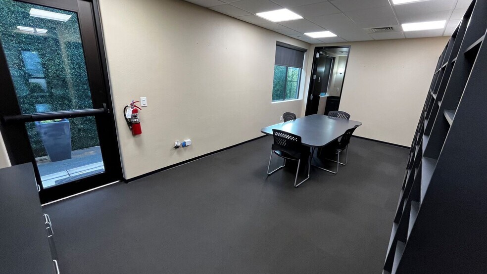 More Photos Of 2503 South Blvd, Houston Office For Sale