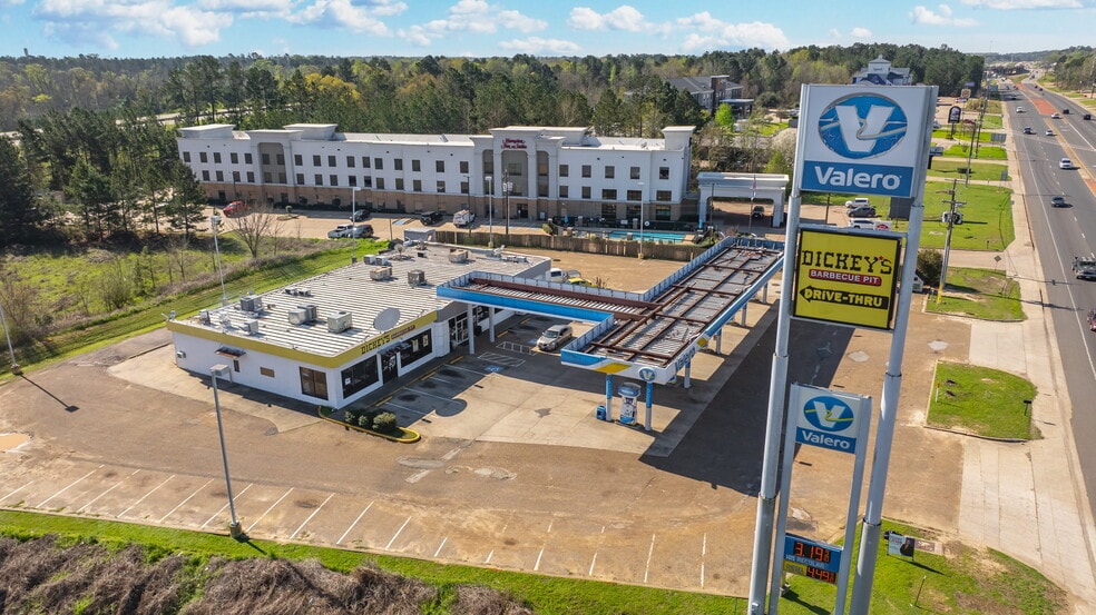 Primary Photo Of 3505 South St, Nacogdoches Service Station For Sale
