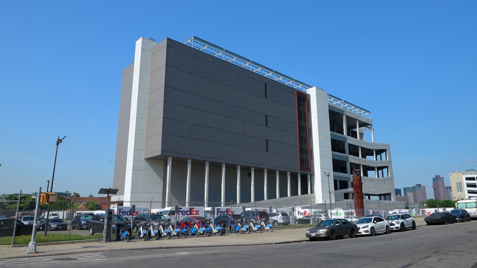 More Photos Of 2890 Review Ave, Long Island City Warehouse For Lease