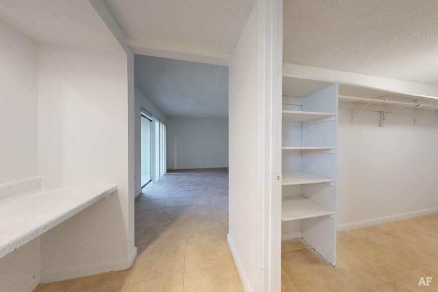 More Photos Of 8445 Springtree Dr, Sunrise Apartments For Sale