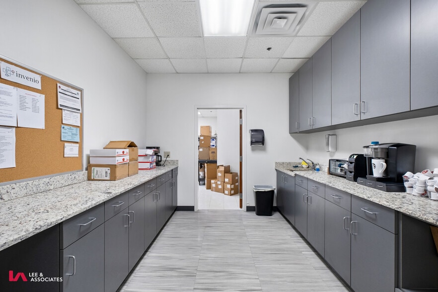 More Photos Of 3025 Northwoods Pky, Peachtree Corners Warehouse For Lease