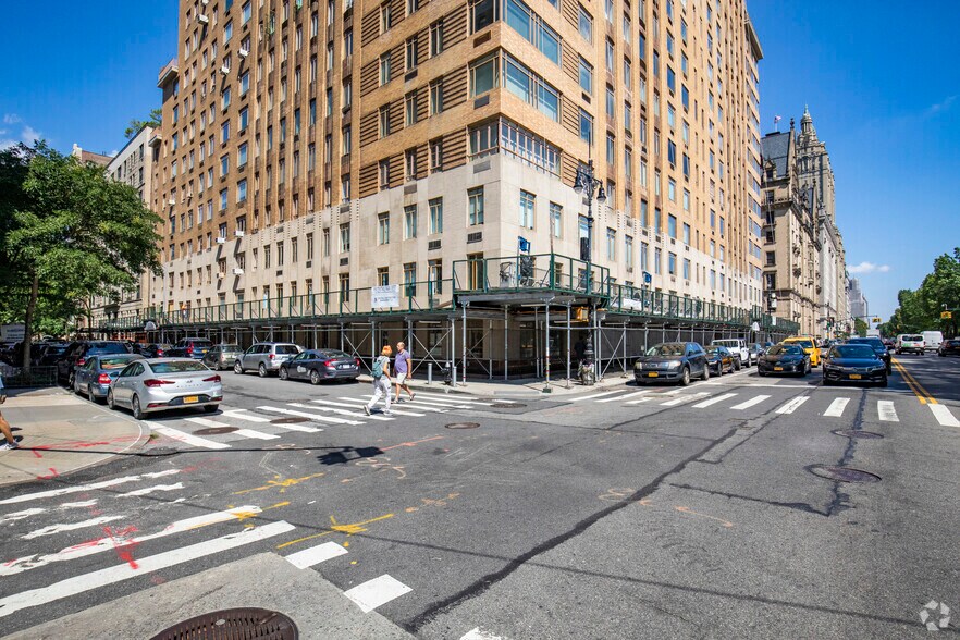 More Photos Of 115 Central Park W, New York Apartments For Lease