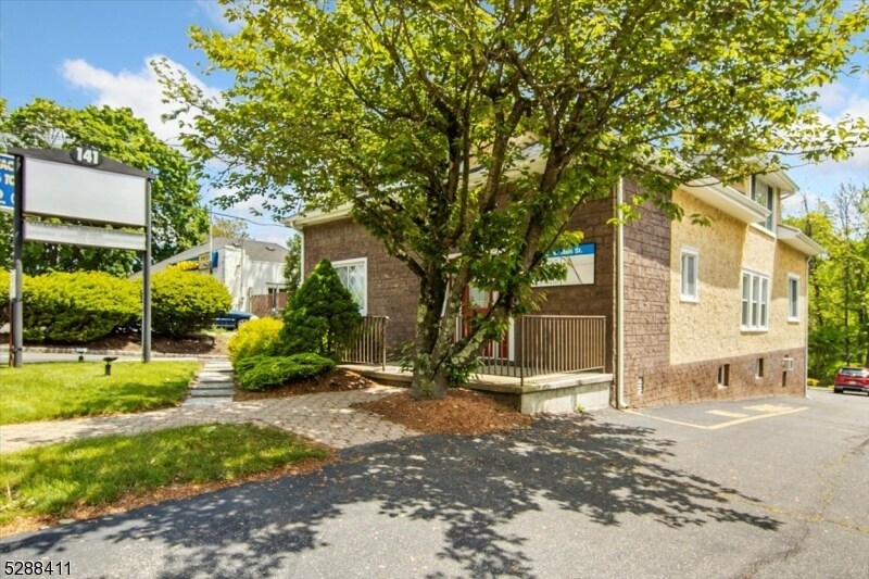 More Photos Of 141 W Main St, Rockaway Service Station For Lease