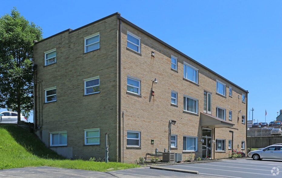 More Photos Of 5643 Cheviot Rd, Cincinnati Office For Lease