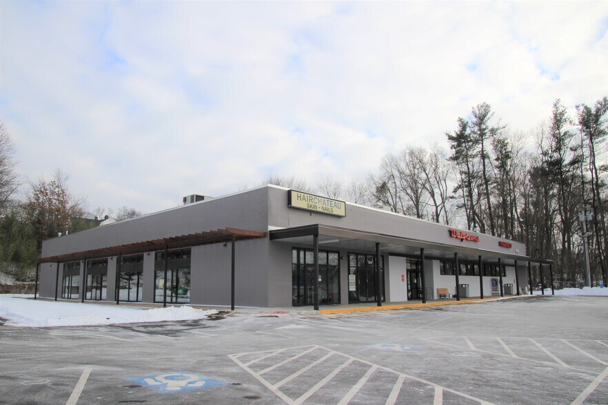 More Photos Of 1697 Whitney Ave, Hamden Drugstore For Lease