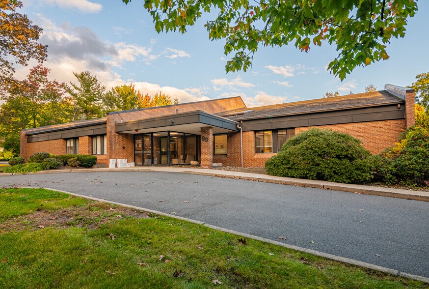 More Photos Of 99 Dutch Hill Rd, Orangeburg Medical For Sale