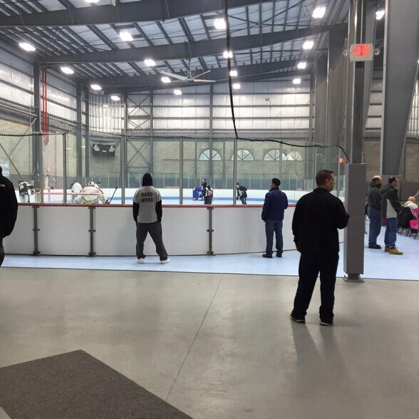 More Photos Of 635 Middle Country Rd, Coram General Retail For Lease