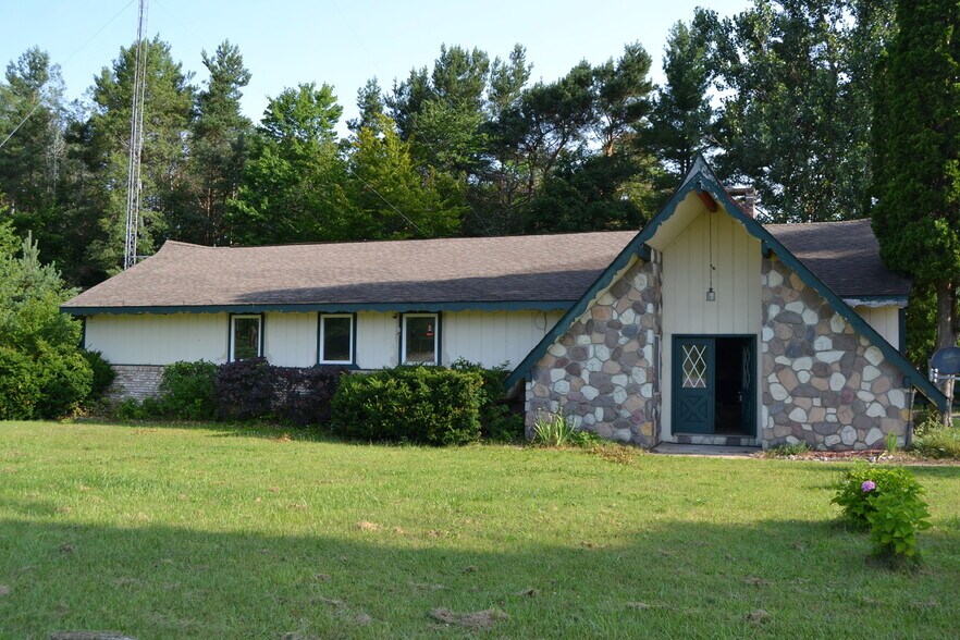 Primary Photo Of 28 Old Colony Rd, Gaylord Industrial For Sale