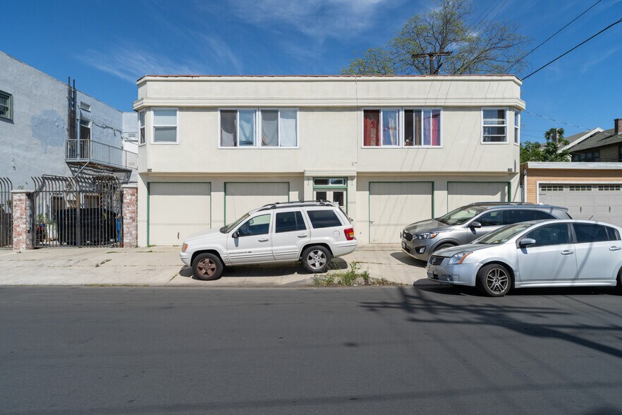 More Photos Of 1906-1912 Cimarron St, Los Angeles Apartments For Lease