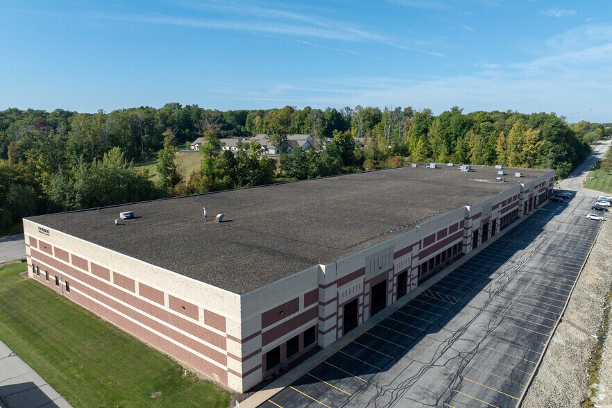 More Photos Of 2479 Edison Blvd, Twinsburg Warehouse For Lease
