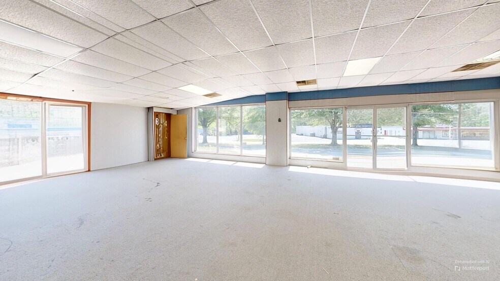 More Photos Of 1005 E Grand Ave, Hot Springs Unknown For Lease