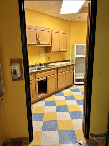 More Photos Of 2440 Clare Ln Ne, Rochester Flex For Sale