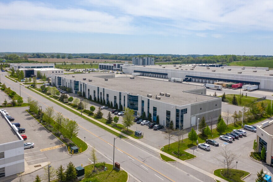 More Photos Of 159 Don Hillock Dr, Aurora Warehouse For Lease