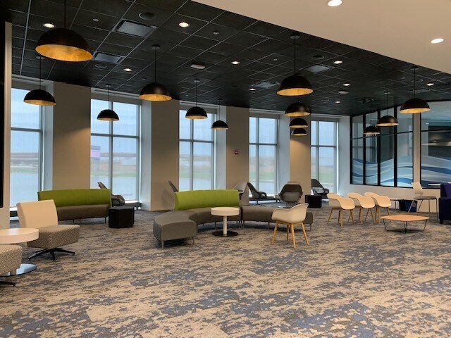 More Photos Of 300 Park Blvd, Itasca Office For Lease