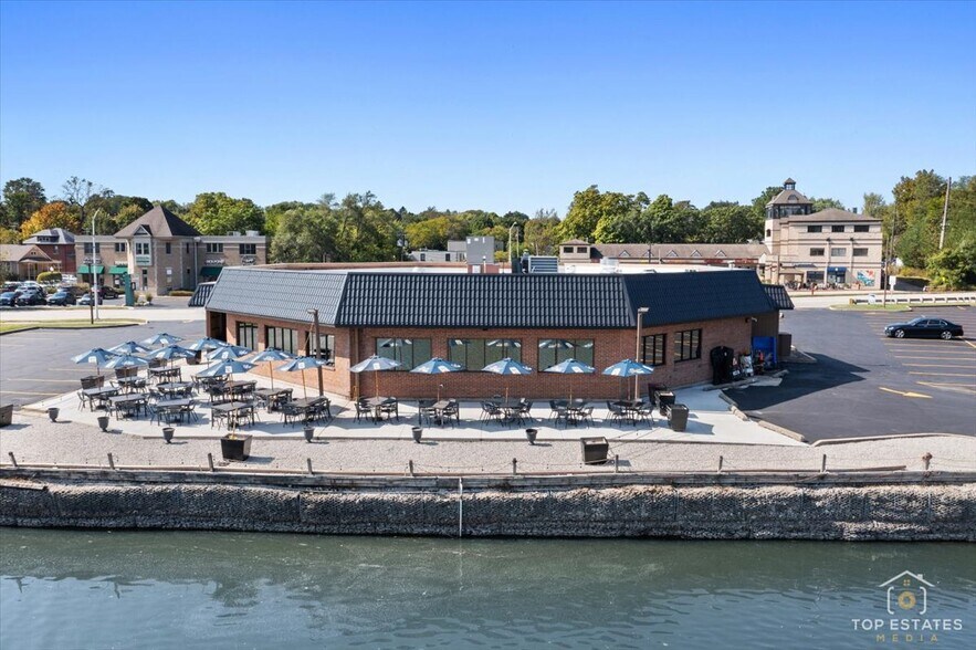 More Photos Of 320 N 2nd St, St Charles Restaurant For Sale