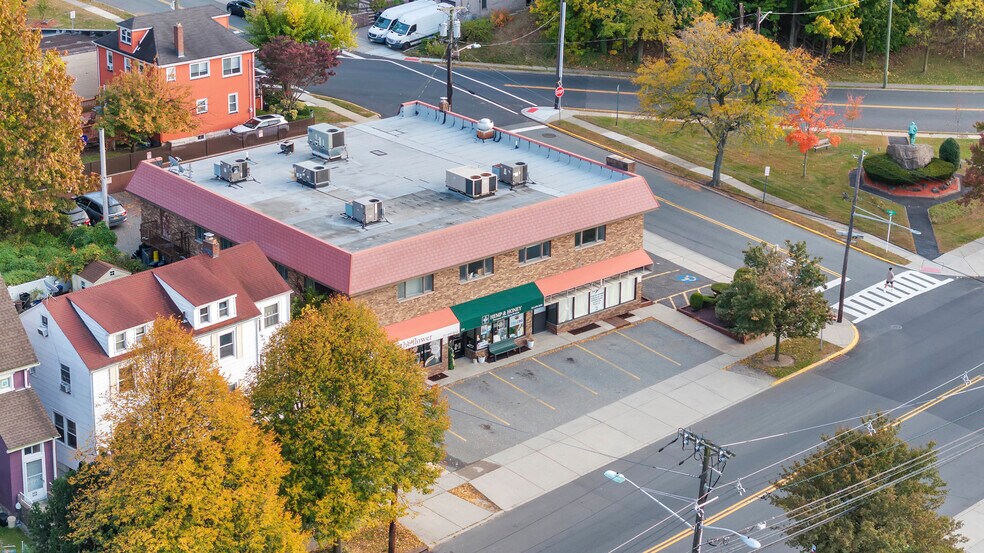 More Photos Of 824 N Broad Ave, Ridgefield General Retail For Sale