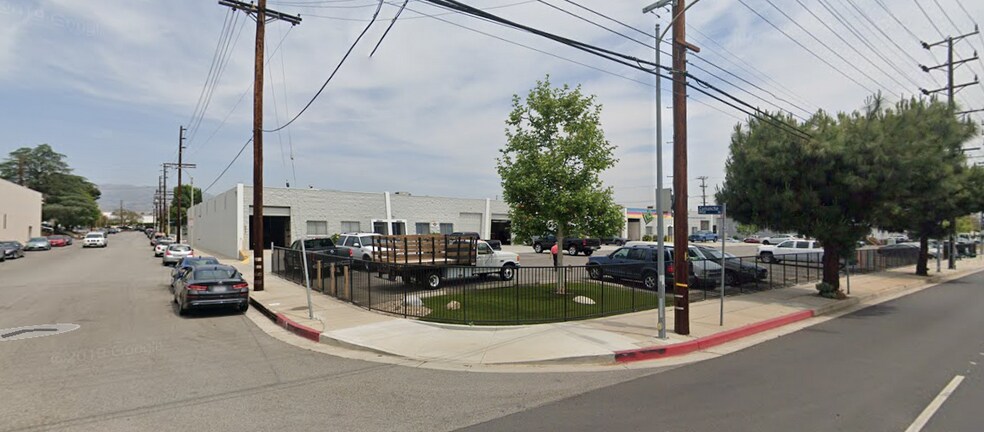 More Photos Of 20123-20127 Nordhoff St, Chatsworth Warehouse For Lease
