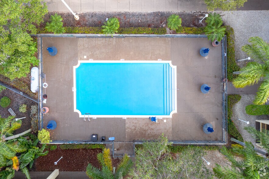 More Photos Of 351 W Hillsboro Blvd, Deerfield Beach Hotel For Sale