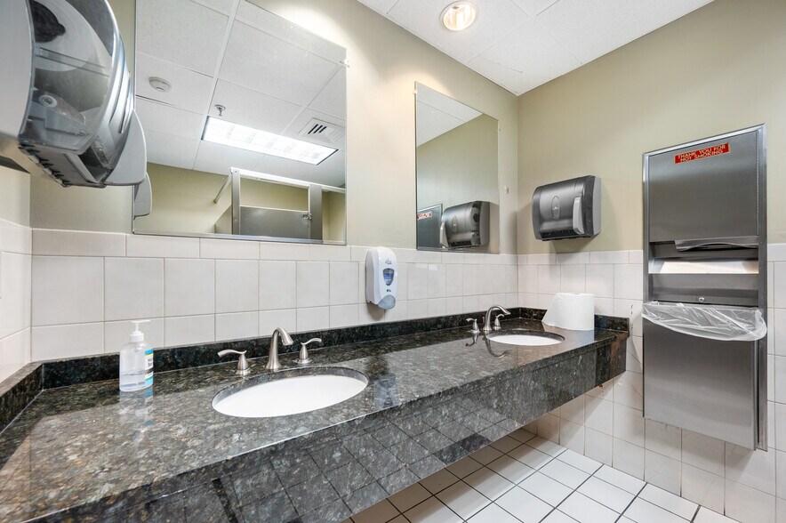 More Photos Of 55 Accord Park Dr, Rockland Office For Lease