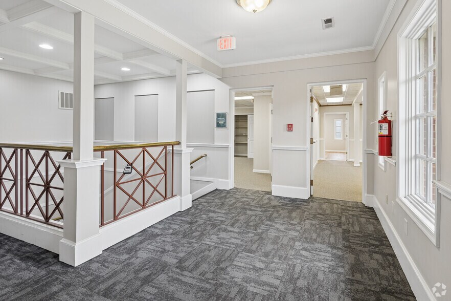 More Photos Of 3920 Plank Rd, Fredericksburg Office Residential For Sale
