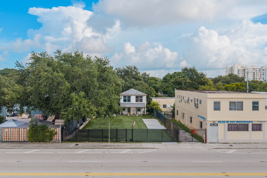 More Photos Of 279 NW 54th St, Miami Flex For Sale
