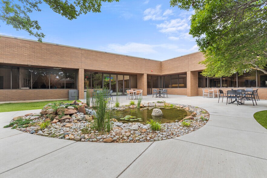 More Photos Of 2100 N Greenville Ave, Richardson Coworking Space