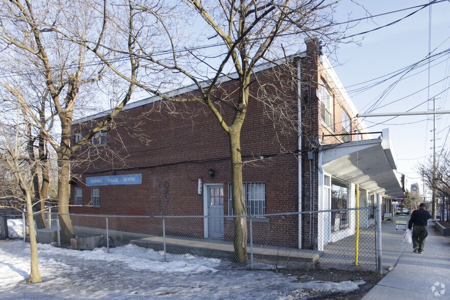 More Photos Of 7711-7717 Yonge St, Markham General Retail For Sale