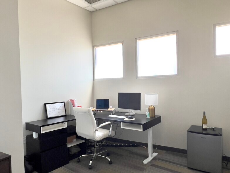 More Photos Of 7507-7511 E McDonald Dr, Scottsdale Office For Lease