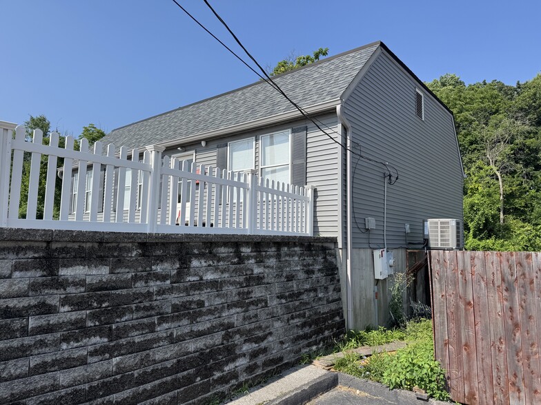 More Photos Of 1033 S Holmes Ave, Saint Louis Loft Creative Space For Sale