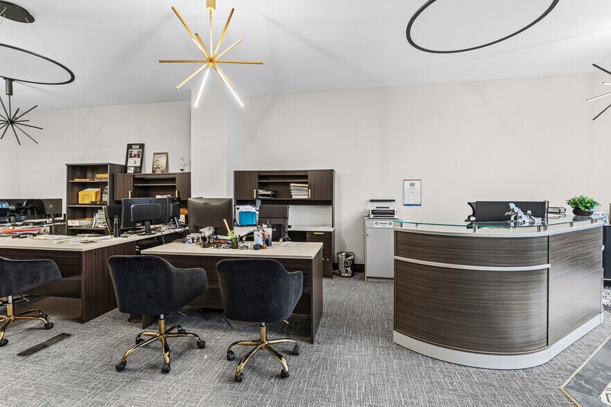 More Photos Of 4423 S Nicollet Ave, Minneapolis Office Residential For Sale