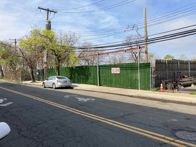 More Photos Of 509 Brush Ave, Bronx Land For Lease