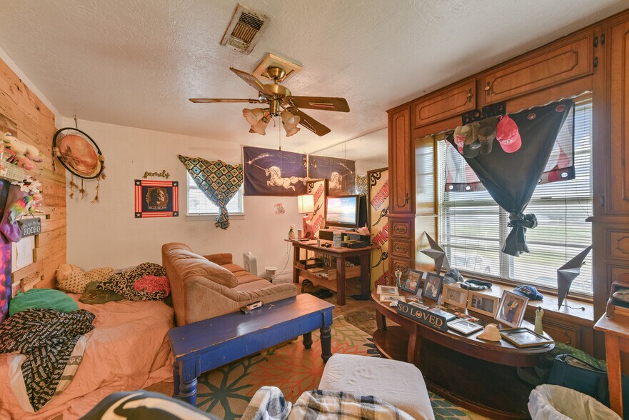 More Photos Of 1804 36th St N, Texas City Multifamily For Sale