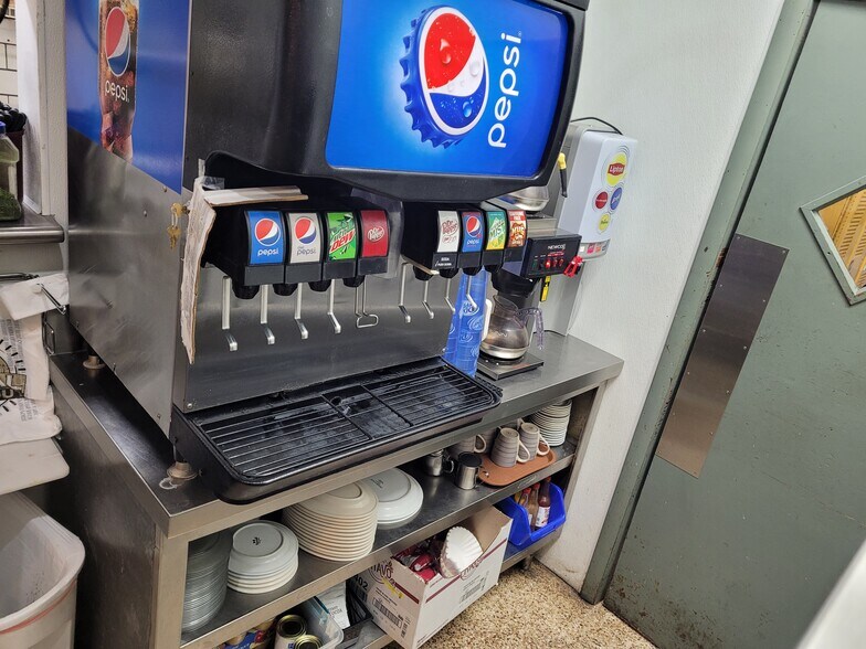 More Photos Of 615 E 3rd St, Kimball Restaurant For Sale