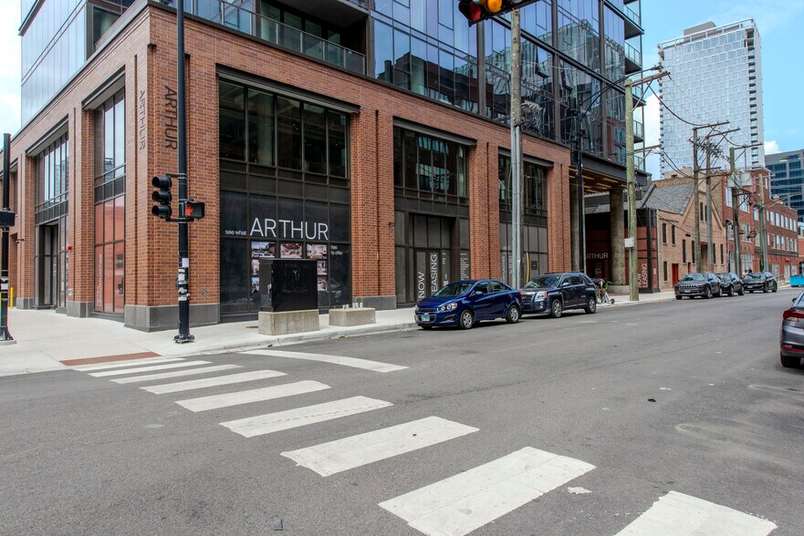 More Photos Of 210-212 N Aberdeen St, Chicago Apartments For Lease