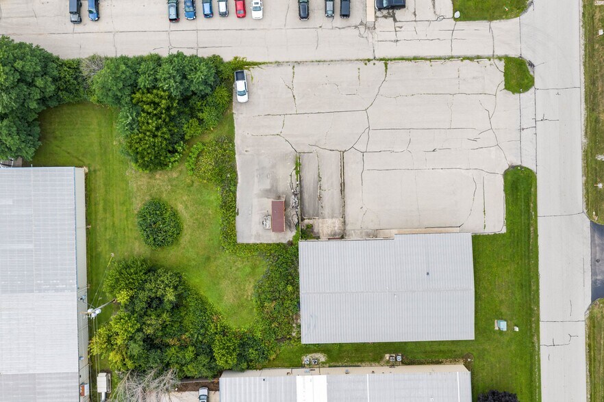 More Photos Of 1373 Kimberly Dr, Neenah Flex For Sale