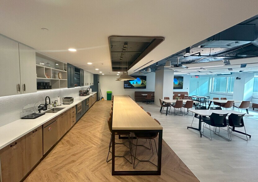 More Photos Of 1 Thomas Cir NW, Washington Office For Lease