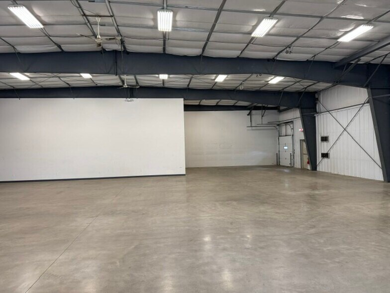 More Photos Of 17 Boulevard, Queensbury Unknown For Lease