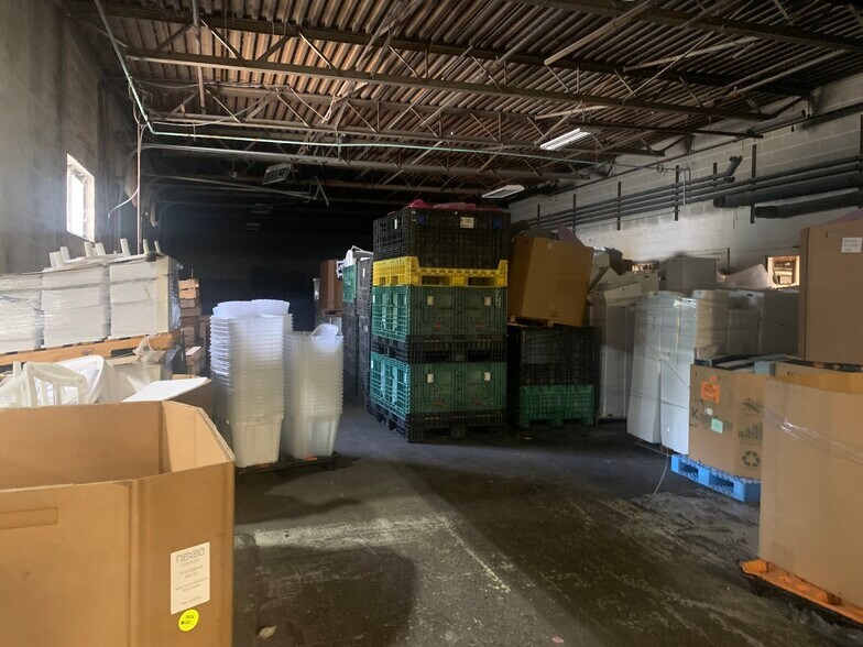 More Photos Of 62 Lakeview St, Leominster Warehouse For Sale