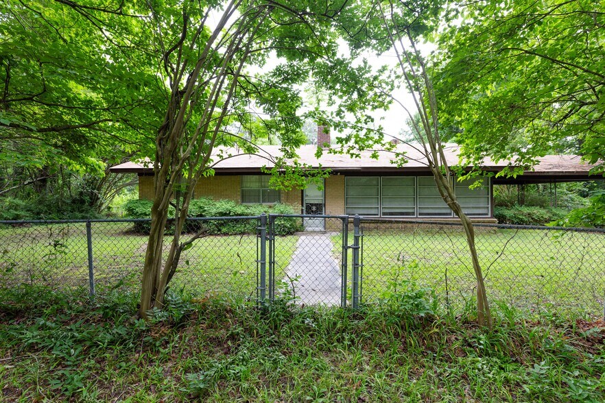 More Photos Of 2105 Highway 104, White Hall Land For Sale