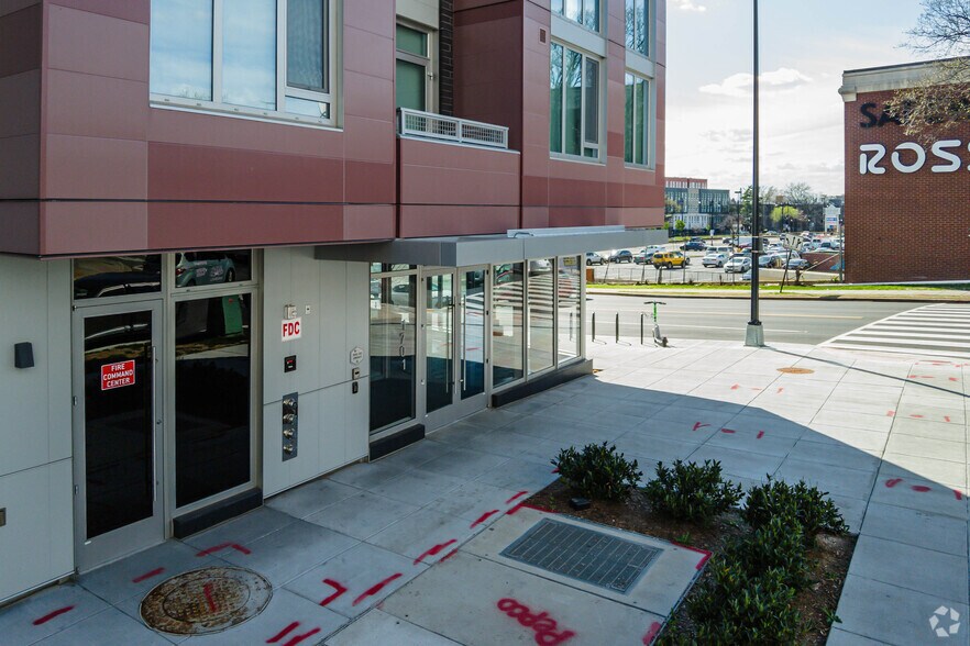 More Photos Of 1701 H St NE, Washington Apartments For Lease