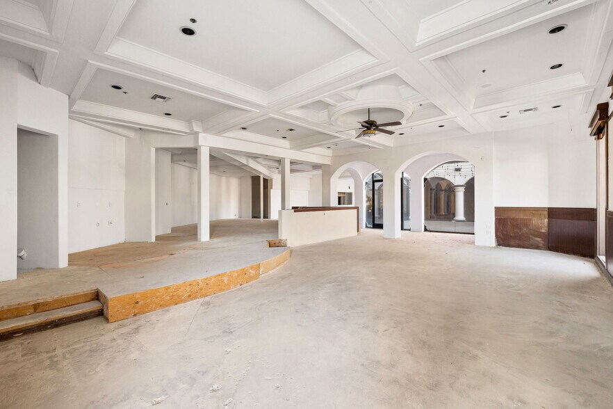 More Photos Of 73101 Highway 111, Palm Desert General Retail For Sale