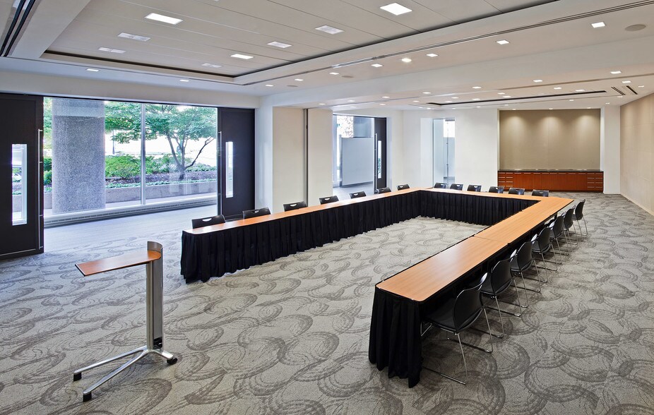 More Photos Of 1800 Massachusetts Ave NW, Washington Office For Lease